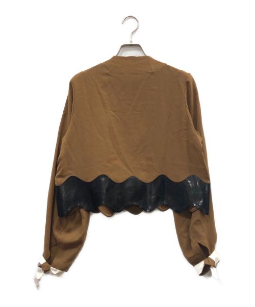 TOGA PULLA（トーガ プルラ）TOGA PULLA (トーガ プルラ) crop wave blouse ベージュ サイズ:36の古着・服飾アイテム
