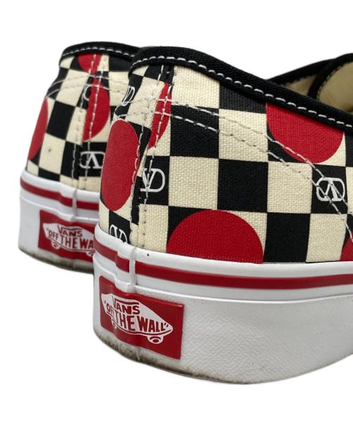 VANS（ヴァンズ）VANS (ヴァンズ) VALENTINO (ヴァレンティノ) コラボ AUTHENTIC ローカットスニーカー アイボリー×ブラック サイズ:26.5cmの古着・服飾アイテム