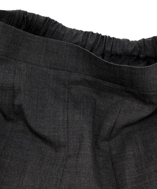 ENFOLD（エンフォルド）ENFOLD (エンフォルド) WAVE DRAPE TROUSERS グレー サイズ:36の古着・服飾アイテム