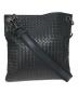 BOTTEGA VENETA（ボッテガベネタ）の古着「イントレチャートショルダーバッグ」｜ブラック
