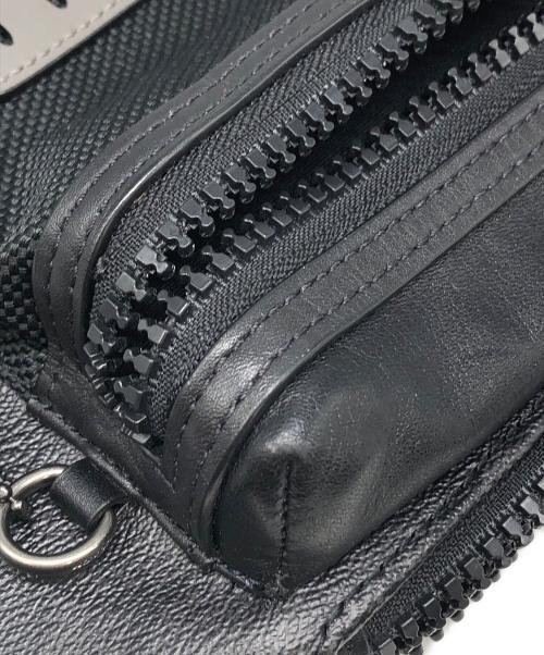COACH（コーチ）COACH (コーチ) ボディーバッグ ブラック サイズ:下記参照の古着・服飾アイテム