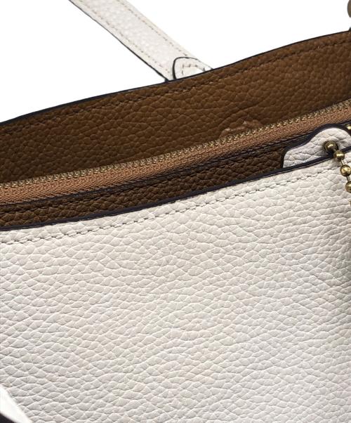 COACH（コーチ）COACH (コーチ) タイラー キャリーオール 28 アイボリー サイズ:下記参照の古着・服飾アイテム
