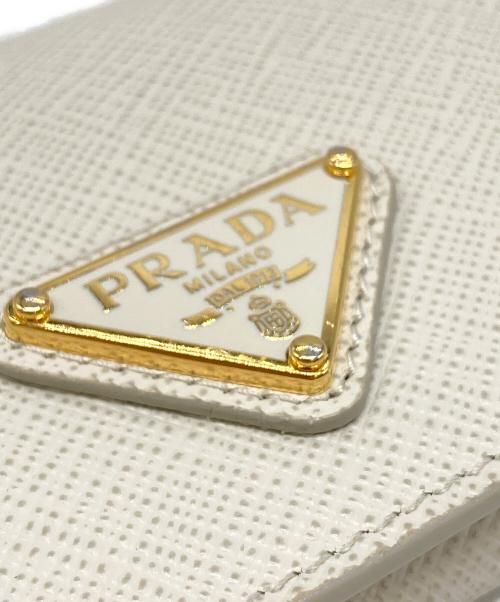 PRADA（プラダ）PRADA (プラダ) サフィアーノ トライアングルロゴカードケース アイボリー サイズ:下記参照の古着・服飾アイテム