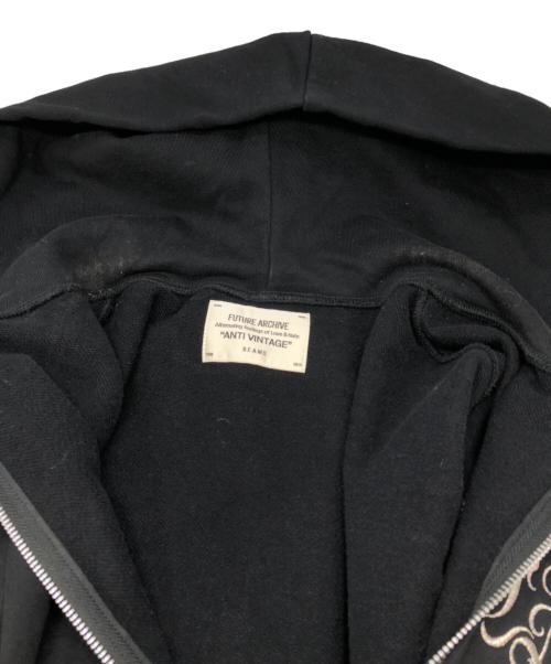 BEAMS（ビームス）BEAMS (ビームス) FUTURE ARCHIVE / EMBLEM ZIP HOODIE ブラック サイズ:Mの古着・服飾アイテム