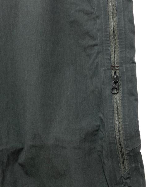 ARC'TERYX VEILANCE（アークテリクスヴェイランス）ARC'TERYX VEILANCE (アークテリクスヴェイランス) マルチポケットパンツ グレー サイズ:32の古着・服飾アイテム