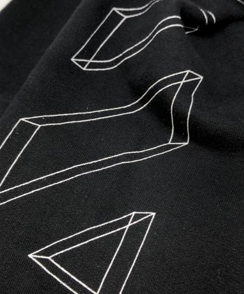 OFFWHITE（オフホワイト）OFFWHITE (オフホワイト) クロスアロージップパーカー ブラック サイズ:Lの古着・服飾アイテム