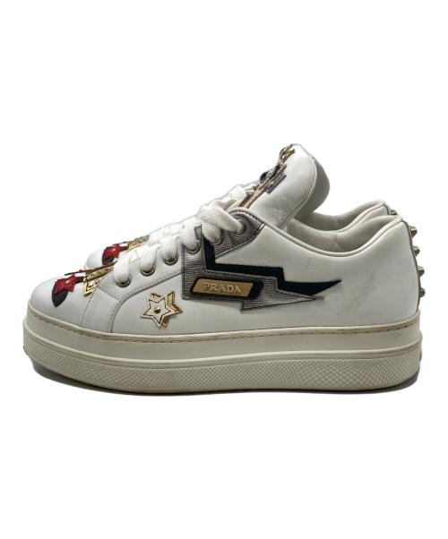 PRADA（プラダ）PRADA (プラダ) ロボットレザーパッチスニーカー ホワイト サイズ:37の古着・服飾アイテム
