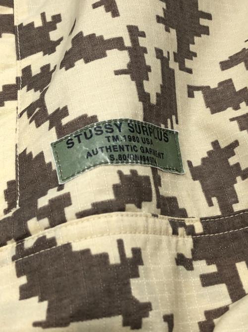 OLD STUSSY（オールドステューシー）OLD STUSSY (オールドステューシー) デジカモマウンテンパーカー ベージュ サイズ:Mの古着・服飾アイテム