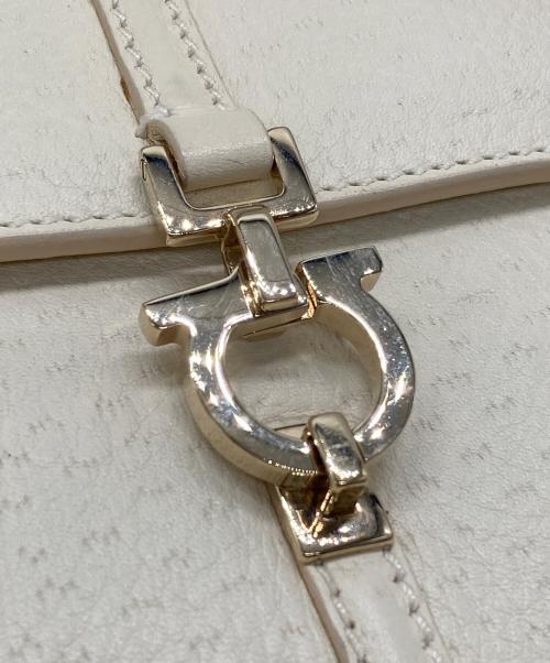 Salvatore Ferragamo（サルヴァトーレ フェラガモ）Salvatore Ferragamo (サルヴァトーレ フェラガモ) ガンチーニフラップトートバッグ ベージュ サイズ:下記参照の古着・服飾アイテム