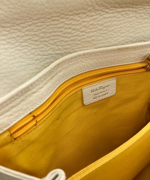 Salvatore Ferragamo（サルヴァトーレ フェラガモ）Salvatore Ferragamo (サルヴァトーレ フェラガモ) ガンチーニフラップトートバッグ ベージュ サイズ:下記参照の古着・服飾アイテム