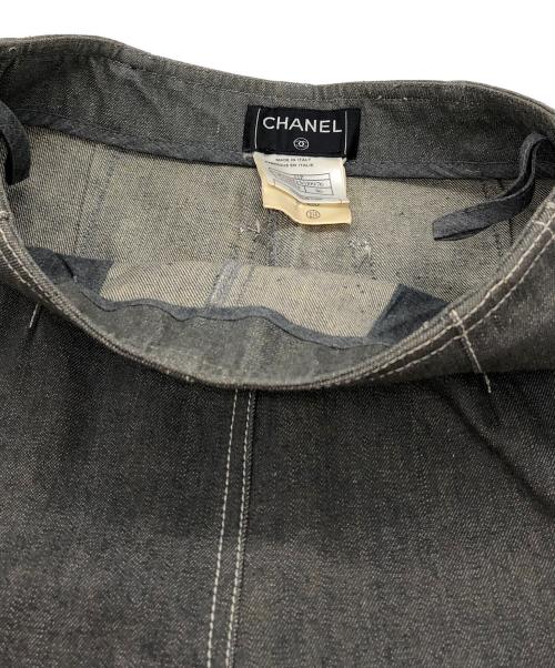 CHANEL（シャネル）CHANEL (シャネル) ココマークラインストーンフレアデニムパンツ グレー サイズ:36の古着・服飾アイテム