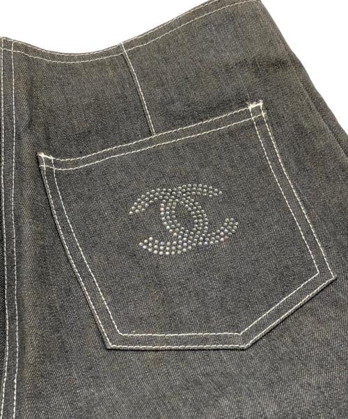 CHANEL（シャネル）CHANEL (シャネル) ココマークラインストーンフレアデニムパンツ グレー サイズ:36の古着・服飾アイテム
