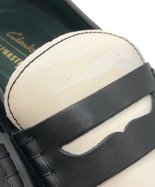 CLARKS（クラークス）CLARKS (クラークス) CraftJames Lo ローファー ブラック×ホワイト サイズ:UK8の古着・服飾アイテム