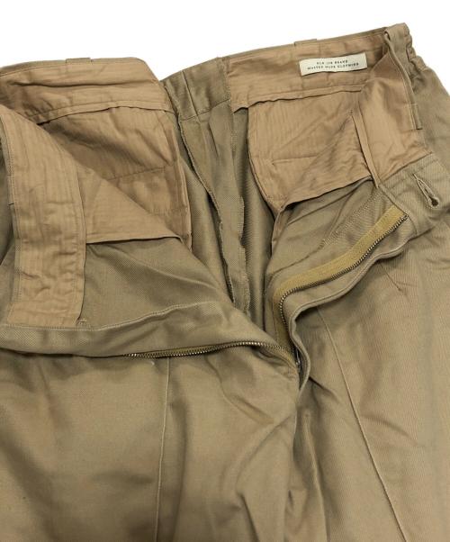 OLD JOE & Co.（オールドジョー）OLD JOE & Co. (オールドジョー) フロントタックトラウザーパンツ ベージュ サイズ:34の古着・服飾アイテム