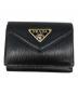 PRADA（プラダ）の古着「三角ロゴ3つ折り財布」｜ブラック