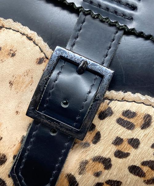 Dr.Martens（ドクターマーチン）Dr.Martens (ドクターマーチン) HEART PURSE レオパードショルダーバッグ ブラック×ベージュの古着・服飾アイテム