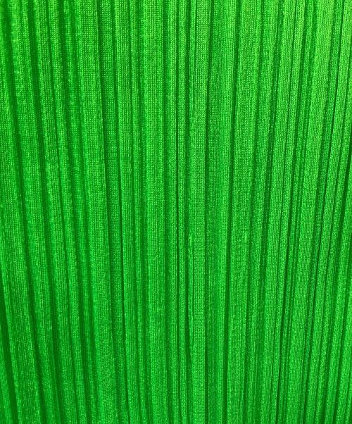PLEATS PLEASE（プリーツプリーズ）PLEATS PLEASE (プリーツプリーズ) モックネックプリーツカットソー 黄緑 サイズ:34の古着・服飾アイテム