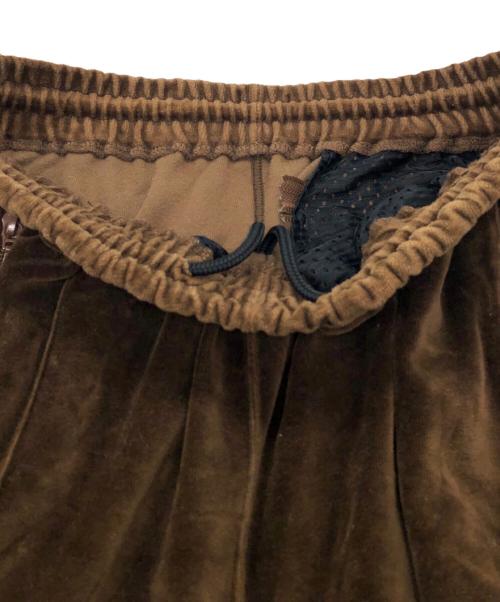 Needles（ニードルズ）Needles (ニードルズ) Velour Narrow Track Pant ブラウン サイズ:SIZE Sの古着・服飾アイテム