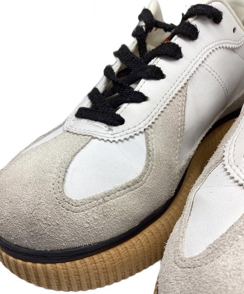 Onitsuka Tiger（オニツカタイガー）Onitsuka Tiger (オニツカタイガー)  DELECITY（デレシティ）スニーカー ホワイト×ベージュ サイズ:US５の古着・服飾アイテム