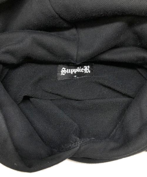 SUPPLIER（サプライヤー）SUPPLIER (サプライヤー) プルオーバーパーカー ブラック サイズ:Sの古着・服飾アイテム