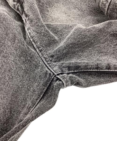 THINGS THAT MATTER（シングスザットマター）THINGS THAT MATTER (シングスザットマター) KNEE CUTTING DENIM PANTS（ニー カッティング デニム パンツ） グレー サイズ:2の古着・服飾アイテム