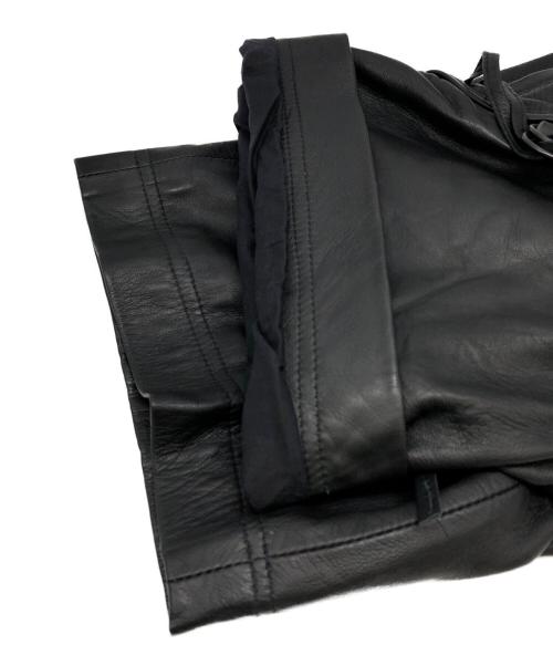 MARCELO BURLON（マルセロバーロン）MARCELO BURLON (マルセロバーロン) ラムレザーカーゴショーツ ブラック サイズ:30の古着・服飾アイテム