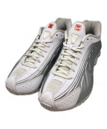 NIKE（ナイキ）の古着「SHOX R4 WHITE/WHITE-METALLIC SILVER-MAX ORANGE」｜ホワイト
