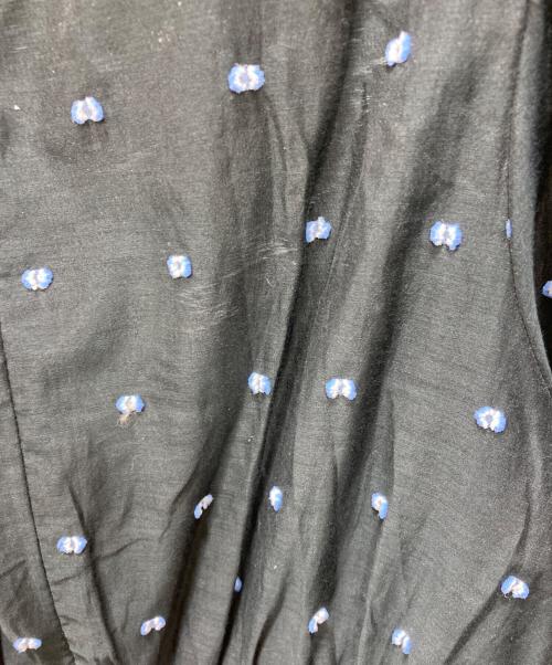 UNITED ARROWS（ユナイテッドアローズ）UNITED ARROWS (ユナイテッドアローズ) 2トーン ドットジャカード フリルブラウス ブラック サイズ:FREEの古着・服飾アイテム