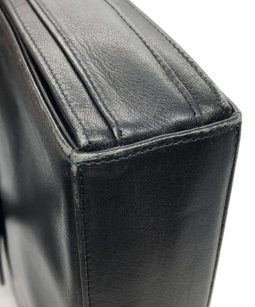 HIROFU（ヒロフ）HIROFU (ヒロフ) レザーフラップワンショルダーバック ブラックの古着・服飾アイテム