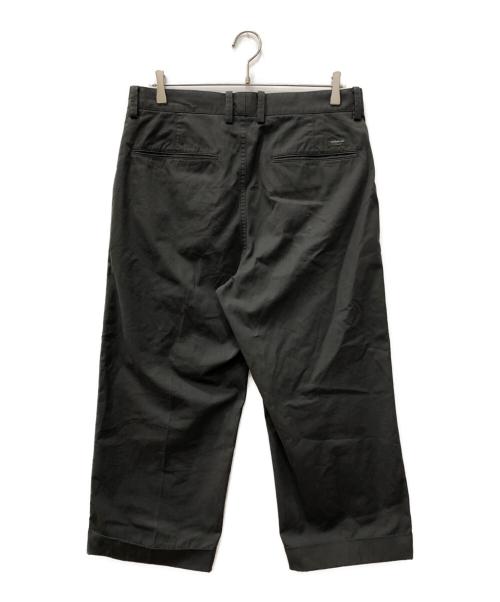 TOMORROW LAND（トゥモローランド）TOMORROW LAND (トゥモローランド) 60/3 コットンオックスフォード 1プリーツバレルパンツ オリーブ サイズ:Mの古着・服飾アイテム