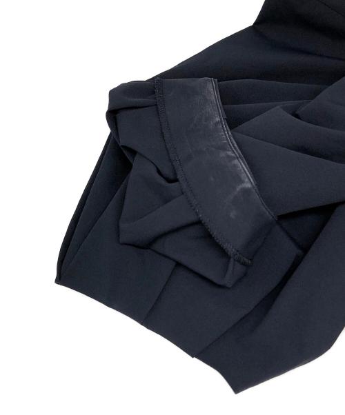 UNITED ARROWS（ユナイテッドアローズ）UNITED ARROWS (ユナイテッドアローズ) タック フリルVネック ハーフスリーブ ブラウス ネイビー サイズ:FREEの古着・服飾アイテム
