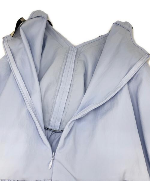UNITED ARROWS（ユナイテッドアローズ）UNITED ARROWS (ユナイテッドアローズ) タック フリルVネック ハーフスリーブ ブラウス ブルー サイズ:FREEの古着・服飾アイテム