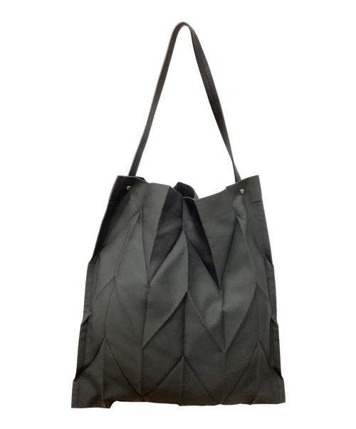 ISSEY MIYAKE（イッセイミヤケ）ISSEY MIYAKE (イッセイミヤケ) iittala (イッタラ) 折り畳みプリーツトートバッグ グリーン サイズ:下記参照の古着・服飾アイテム