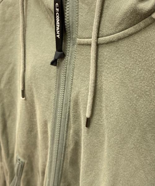 C.P COMPANY（シーピーカンパニー）C.P COMPANY (シーピーカンパニー) Diagonal Raised Fleece Goggle Zipped Hoodie グリーン サイズ:Lの古着・服飾アイテム