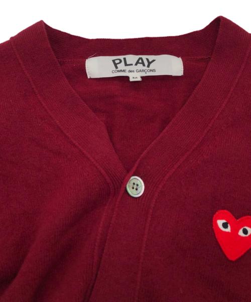 PLAY COMME des GARCONS（プレイコムデギャルソン）PLAY COMME des GARCONS (プレイコムデギャルソン) ハートロゴニットカーディガン ボルドー サイズ:SIZE Mの古着・服飾アイテム