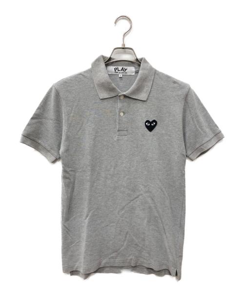 PLAY COMME des GARCONS（プレイコムデギャルソン）PLAY COMME des GARCONS (プレイコムデギャルソン) ハートワッペンポロシャツ グレー サイズ:Mの古着・服飾アイテム