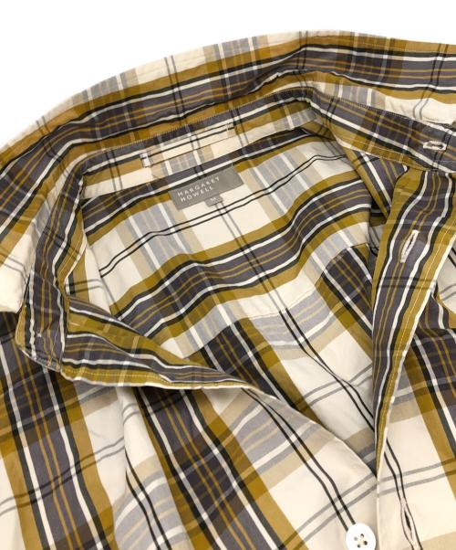 MARGARET HOWELL（マーガレットハウエル）MARGARET HOWELL (マーガレットハウエル) GRAPHIC CHECK COTTON ベージュ×イエロー サイズ:Mの古着・服飾アイテム