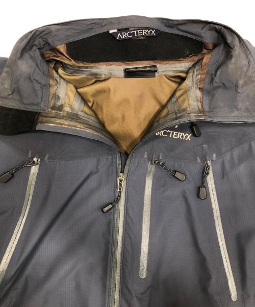 ARC'TERYX（アークテリクス）ARC'TERYX (アークテリクス) THETA AR JACKET CINDER サイズ:Mの古着・服飾アイテム