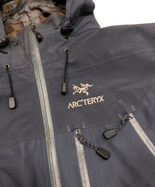 ARC'TERYX（アークテリクス）ARC'TERYX (アークテリクス) THETA AR JACKET CINDER サイズ:Mの古着・服飾アイテム