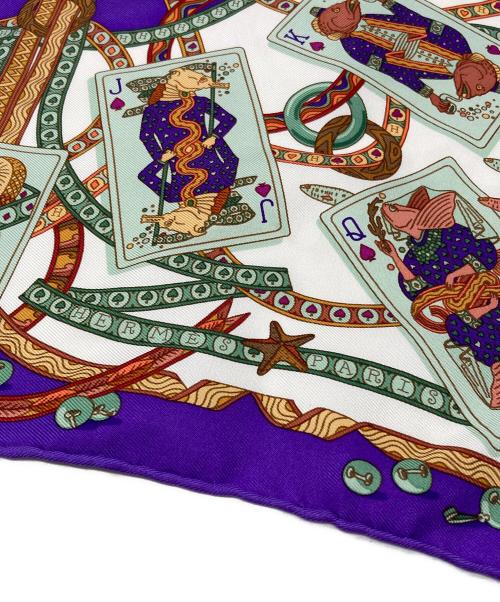 HERMES（エルメス）HERMES (エルメス) カレ45 DAME DE COEUR A VOUS L’HONNEUR ハートのクイーン パープル×アイボリーの古着・服飾アイテム
