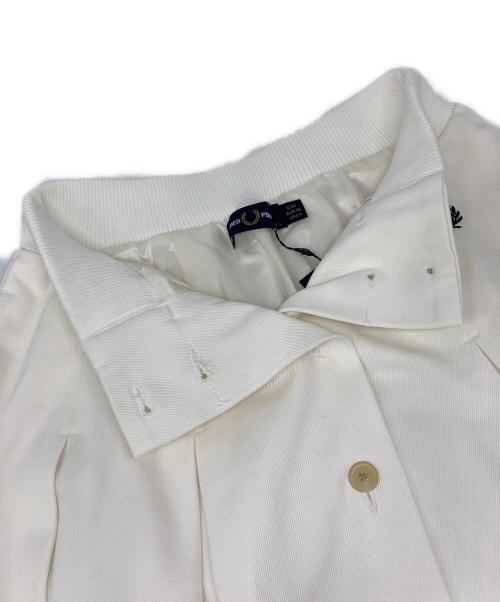 FRED PERRY（フレッドペリー）FRED PERRY (フレッドペリー) プリーツ バック スカート ホワイト サイズ:UK8の古着・服飾アイテム