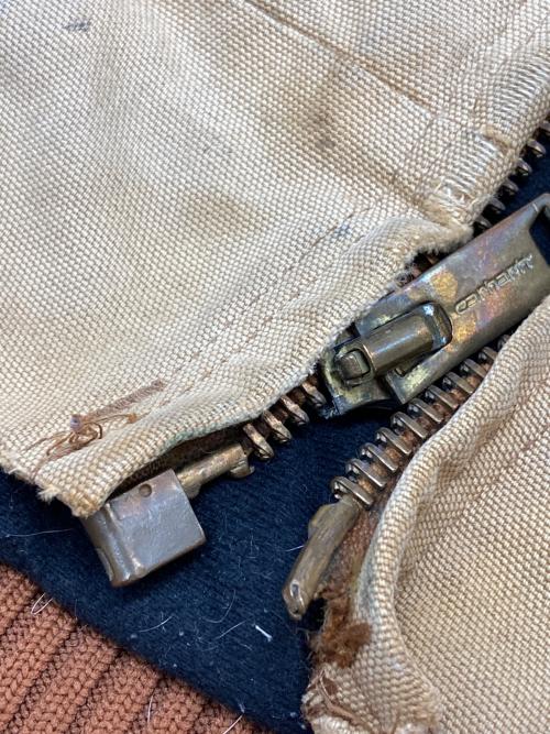 CarHartt（カーハート）CarHartt (カーハート) 企業刺繍ロゴ アクティブジャケット ベージュ サイズ:不明の古着・服飾アイテム