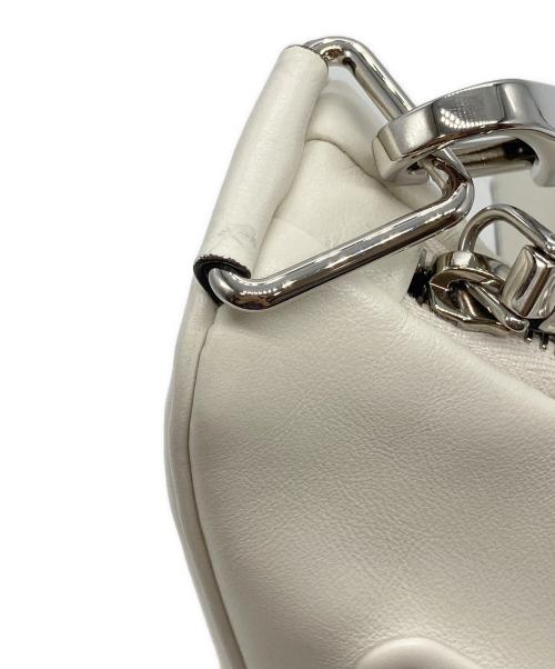PRADA（プラダ）PRADA (プラダ) トライアングルショルダーバッグ ホワイト サイズ:下記参照の古着・服飾アイテム