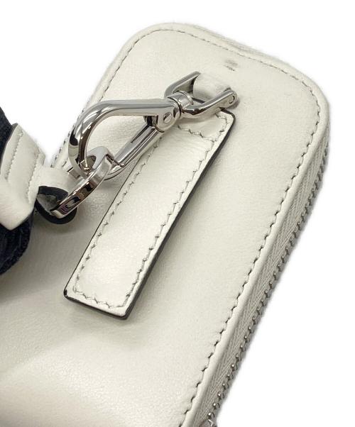 PRADA（プラダ）PRADA (プラダ) トライアングルショルダーバッグ ホワイト サイズ:下記参照の古着・服飾アイテム