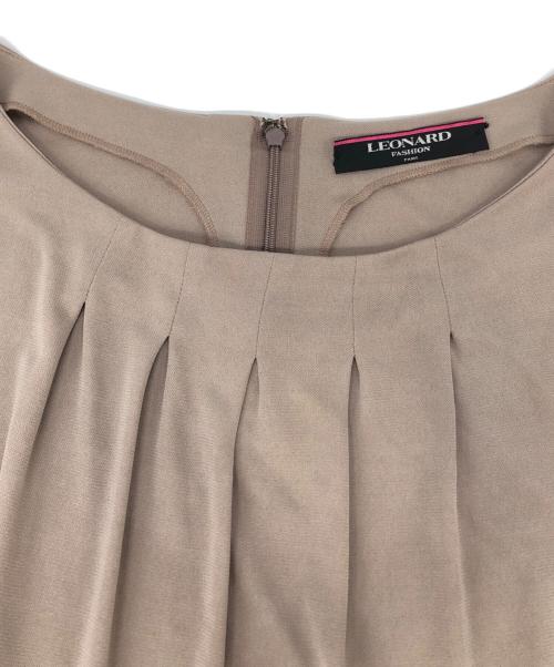 LEONARD FASHION（レオナールファッション）LEONARD FASHION (レオナールファッション) フラワーパイピング セットアップワンピース グレー サイズ:Mの古着・服飾アイテム