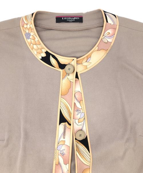 LEONARD FASHION（レオナールファッション）LEONARD FASHION (レオナールファッション) フラワーパイピング セットアップワンピース グレー サイズ:Mの古着・服飾アイテム