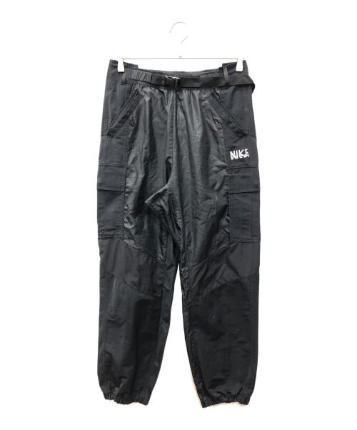 NIKE（ナイキ）NIKE (ナイキ) sacai (サカイ) AS U NRG Pant ロゴプリントナイロンカーゴパンツ ブラック サイズ:SIZE Mの古着・服飾アイテム