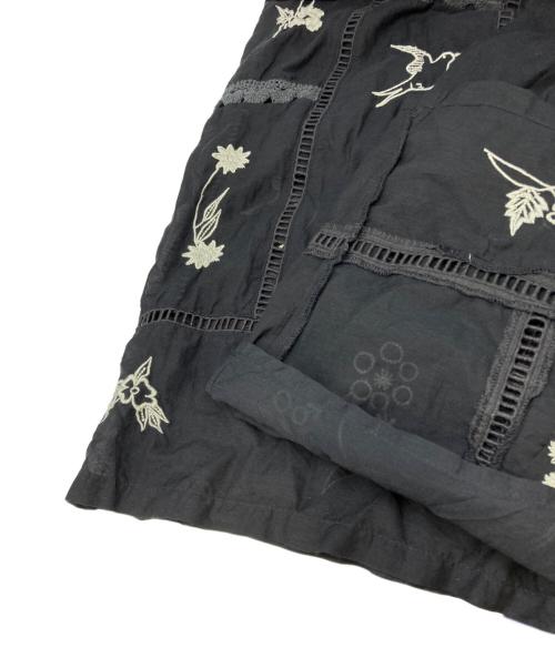 TODAYFUL（トゥデイフル）TODAYFUL (トゥデイフル) Embroidery Patchwork Trouser ブラック サイズ:38の古着・服飾アイテム