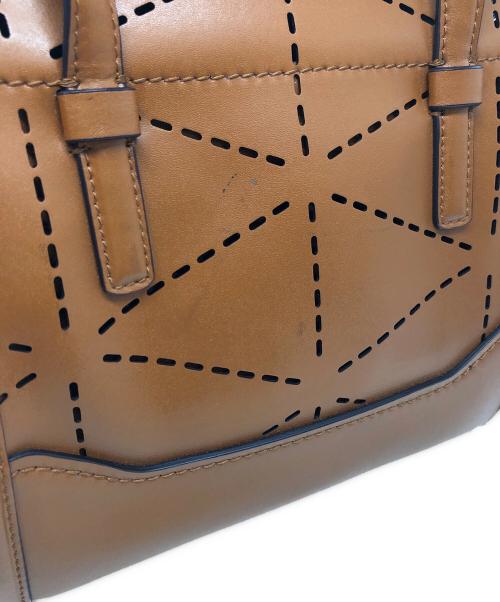 Salvatore Ferragamo（サルヴァトーレ フェラガモ）Salvatore Ferragamo (サルヴァトーレ フェラガモ) AMY カットワーク2WAYバッグ ブラウンの古着・服飾アイテム