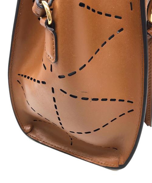 Salvatore Ferragamo（サルヴァトーレ フェラガモ）Salvatore Ferragamo (サルヴァトーレ フェラガモ) AMY カットワーク2WAYバッグ ブラウンの古着・服飾アイテム